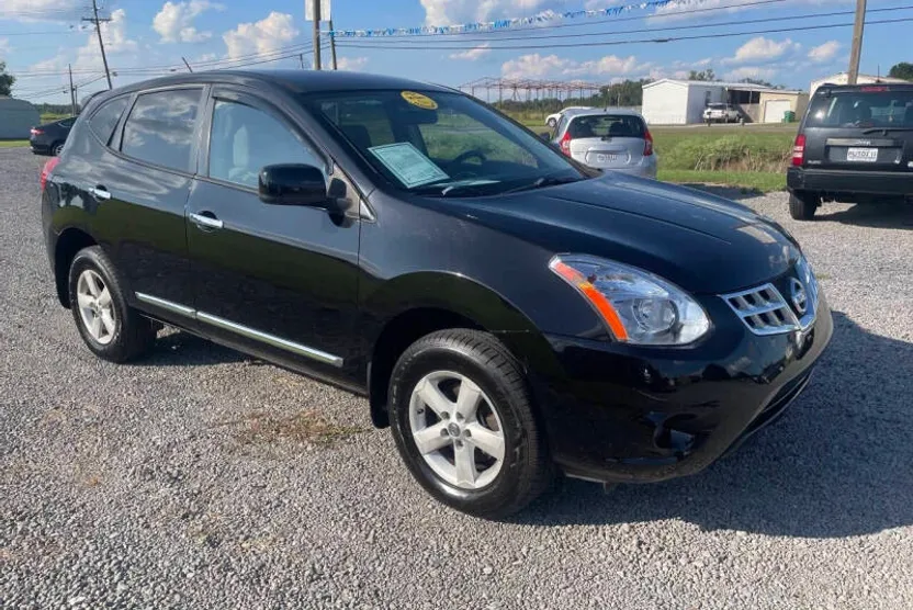2013 Nissan Rogue S photo 1