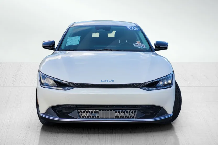 2024 Kia EV6 Light photo 1