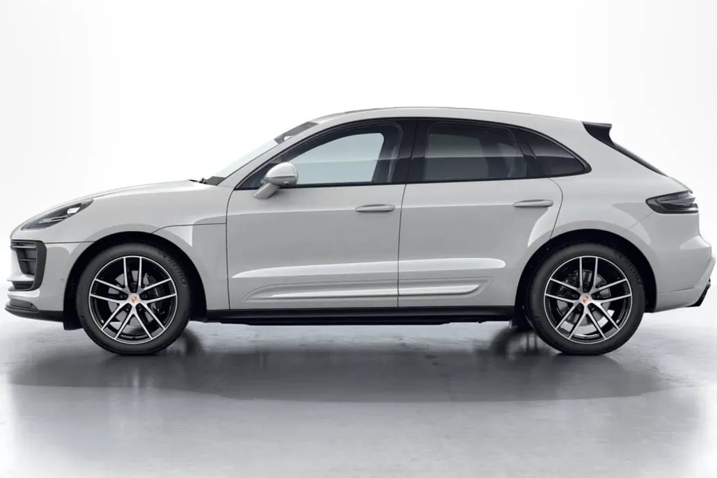 2026 Porsche Macan T photo 1
