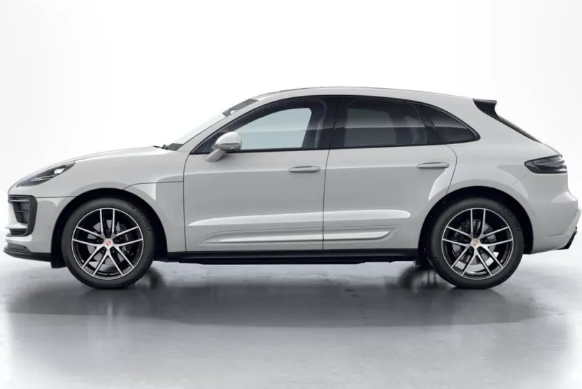 2026 Porsche Macan T photo 1