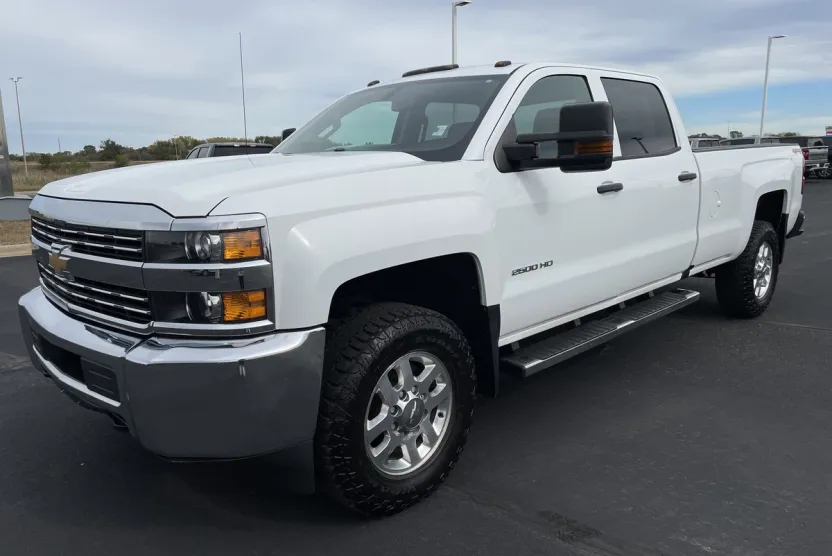 2018 Chevrolet Silverado 2500HD Work Truck photo 1