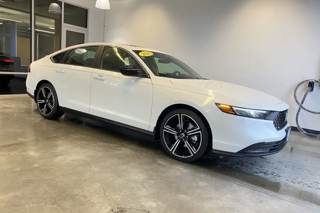 2025 Honda Accord Hybrid Sport photo 1