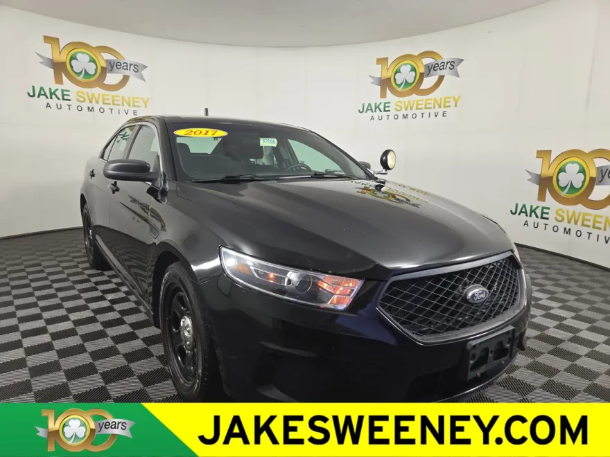 2017 Ford Taurus photo 1