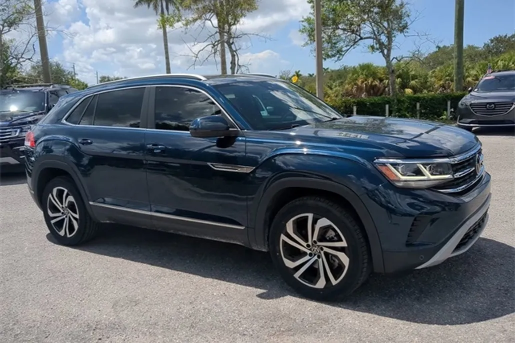 2022 Volkswagen Atlas Cross Sport SEL photo 1