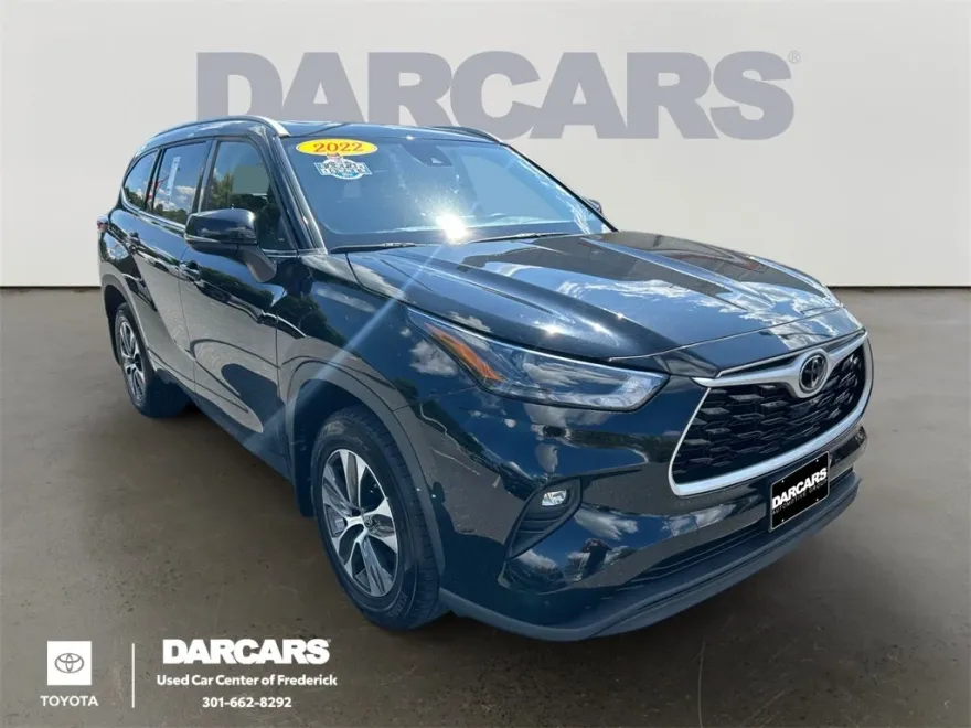 2022 Toyota Highlander XLE photo 1