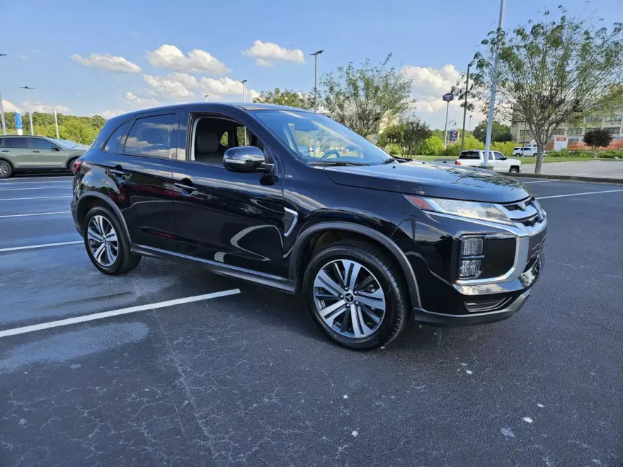 2024 Mitsubishi Outlander Sport SE photo 1