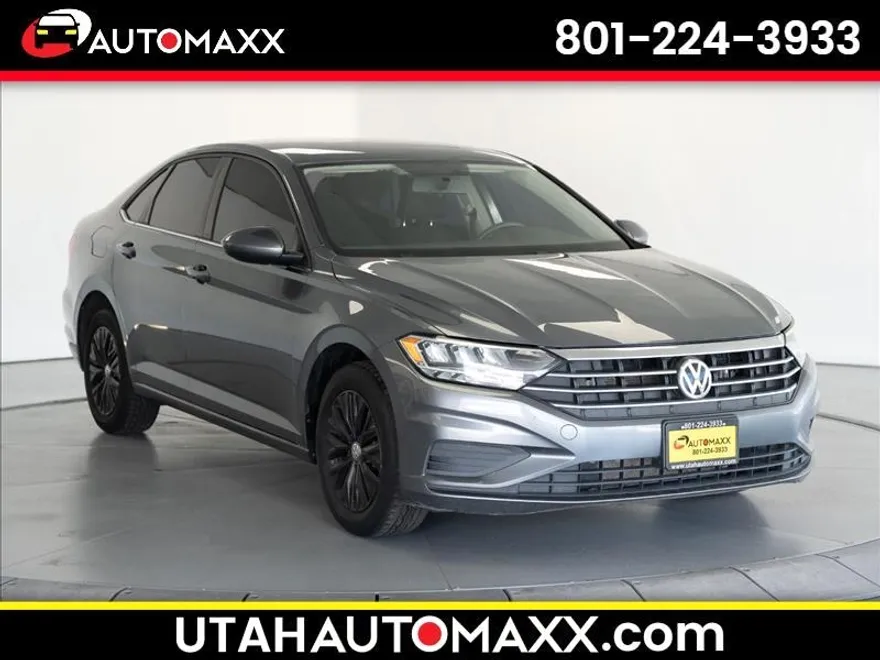 2021 Volkswagen Jetta 1.4T R-Line photo 1