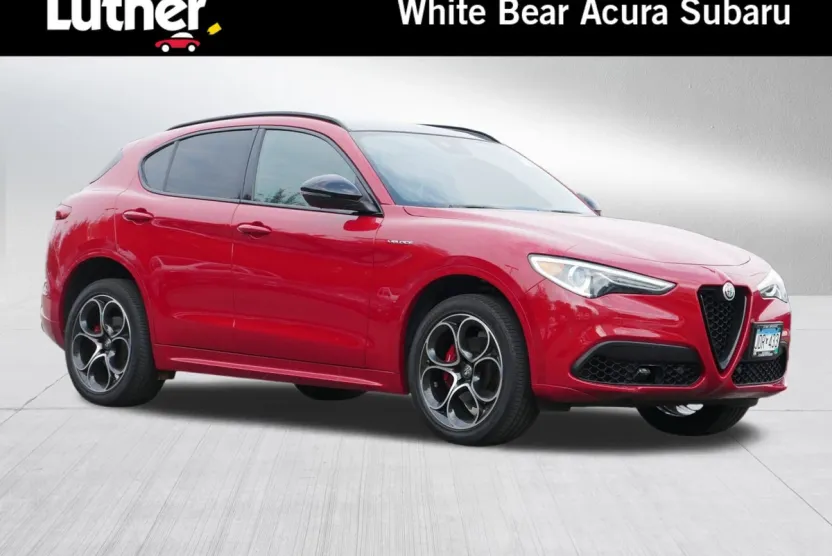 2022 Alfa Romeo Stelvio Ti Sport photo 1