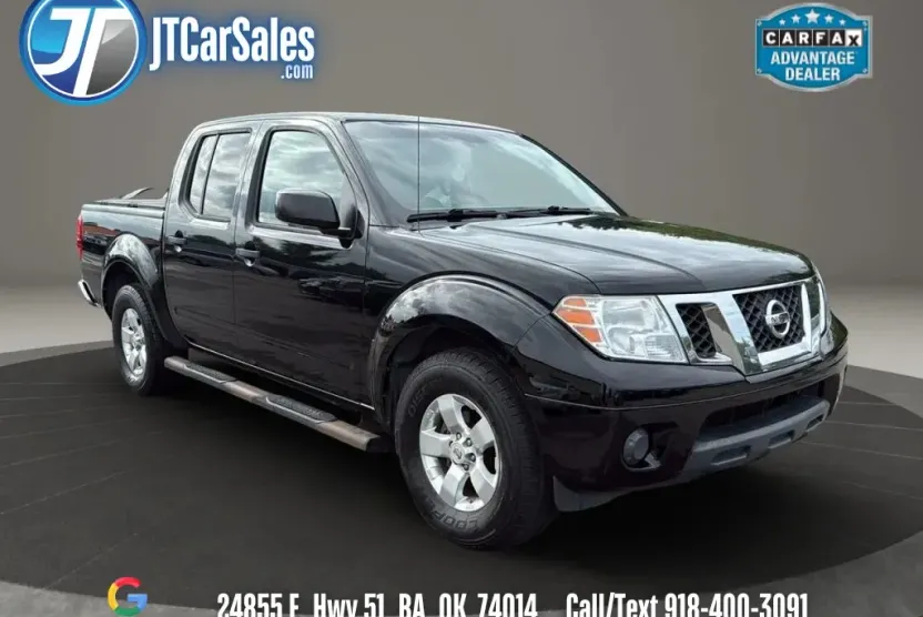 2012 Nissan Frontier Crew Cab SV photo 1