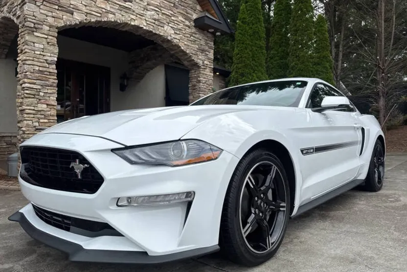 2021 Ford Mustang GT Premium photo 1