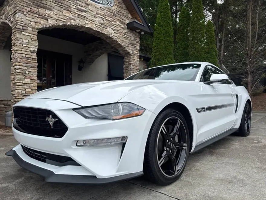 2021 Ford Mustang GT Premium photo 1