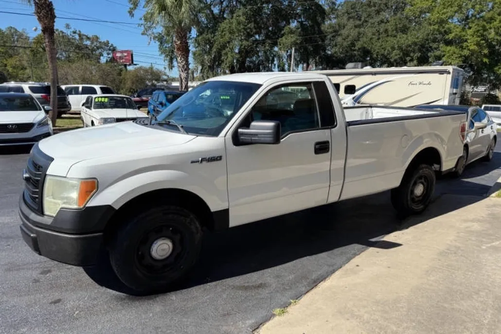 2013 Ford F-150 XL photo 1