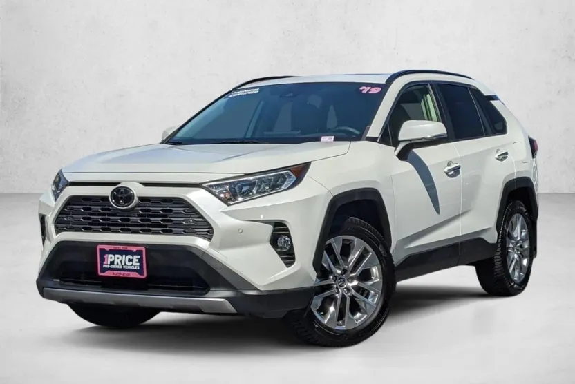 2019 Toyota RAV4 Limited photo 1