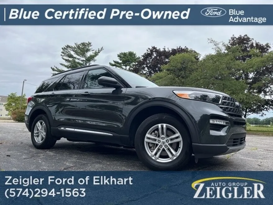 2023 Ford Explorer XLT photo 1