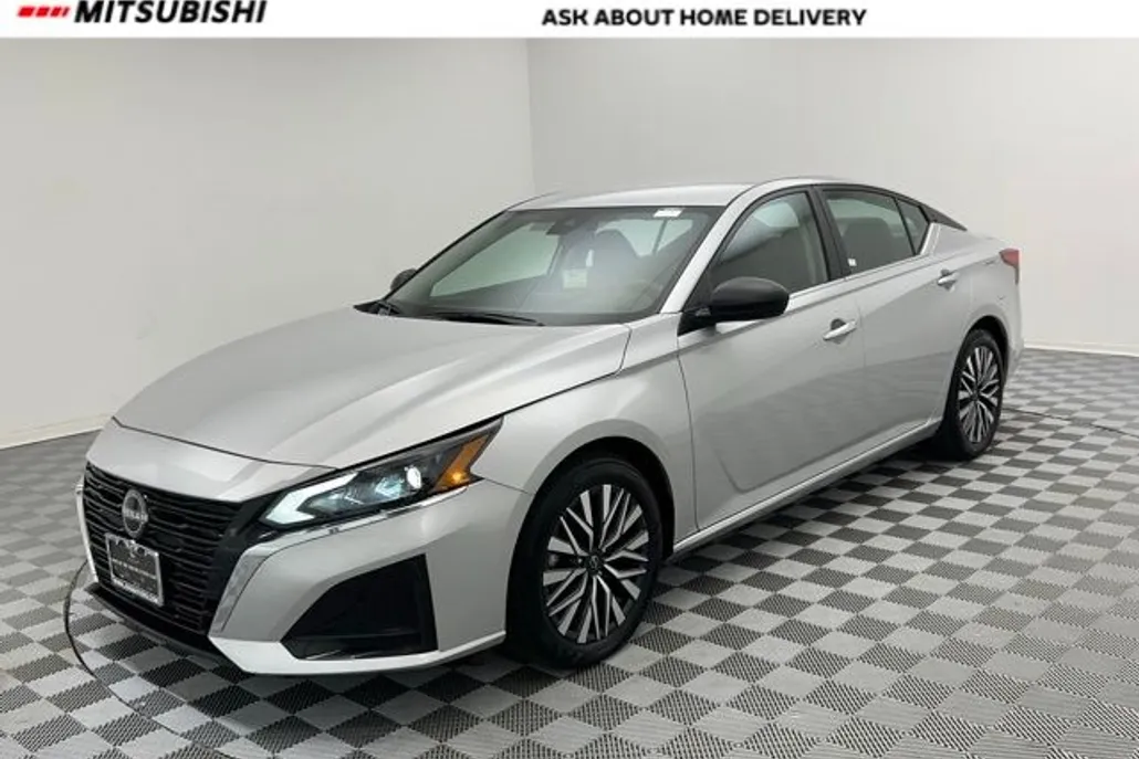 2024 Nissan Altima 2.5 SV photo 1