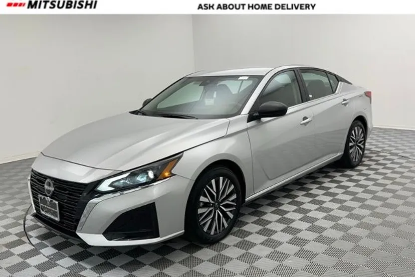 2024 Nissan Altima 2.5 SV photo 1