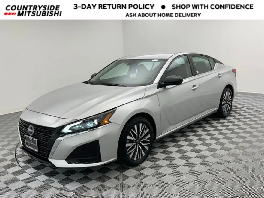 2024 Nissan Altima 2.5 SV photo 1