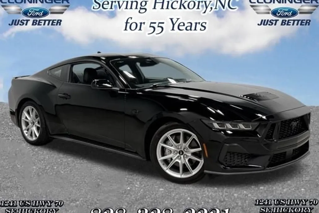 2025 Ford Mustang GT photo 1