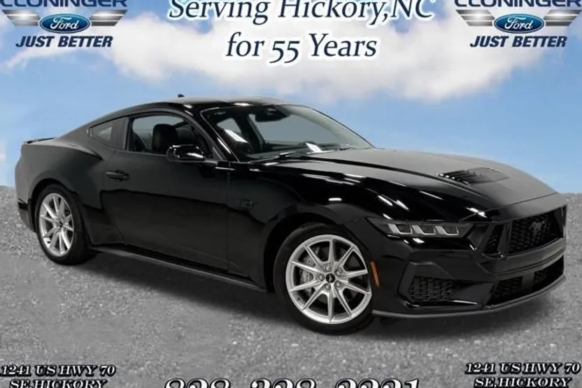 2025 Ford Mustang GT photo 1