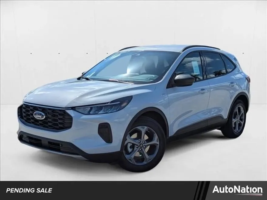 2025 Ford Escape ST-Line photo 1
