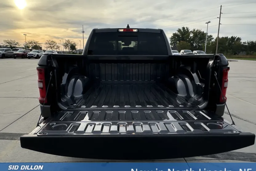 2025 Ram 1500 Tradesman photo 1