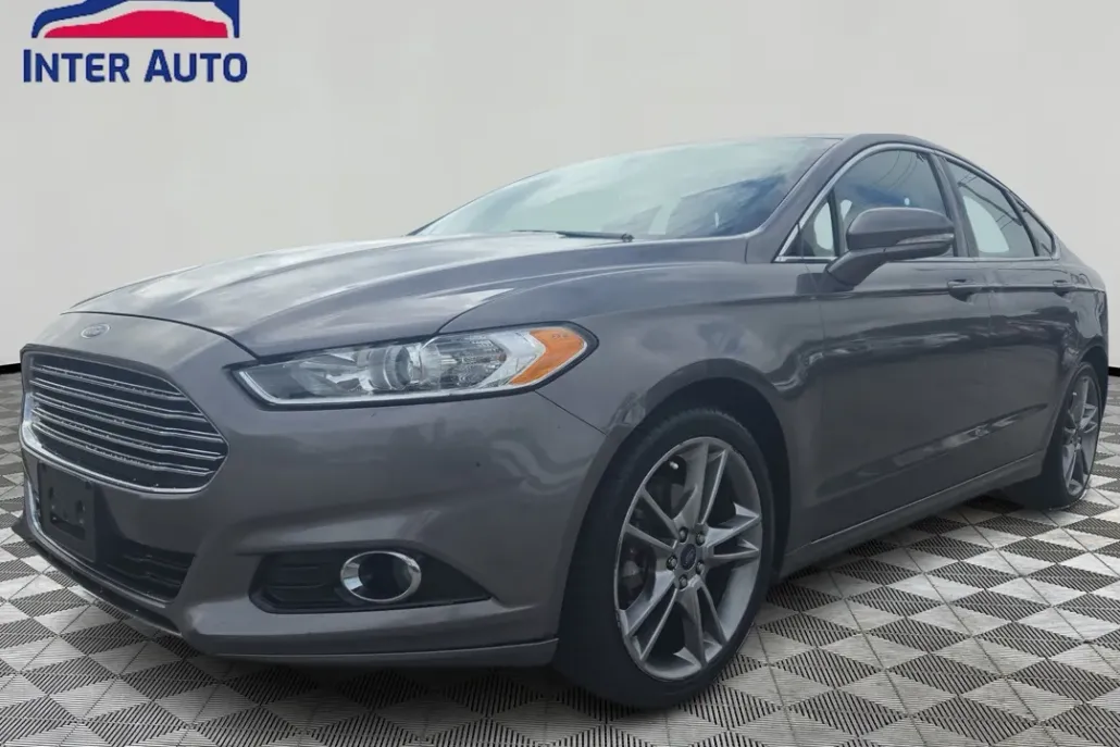 2013 Ford Fusion Titanium photo 1