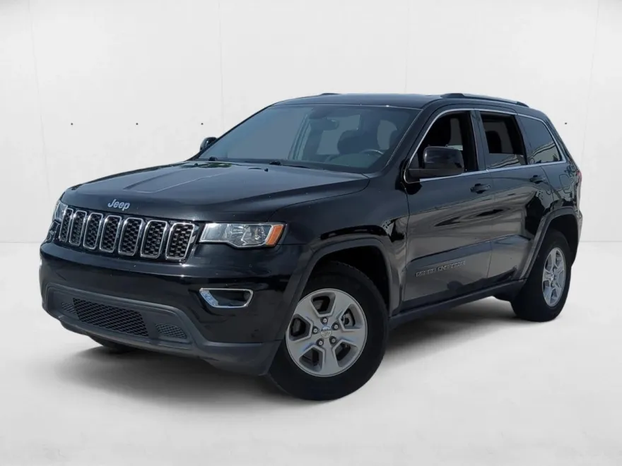 2017 Jeep Grand Cherokee Laredo Sport photo 1