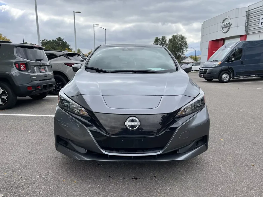2023 Nissan Leaf S photo 1