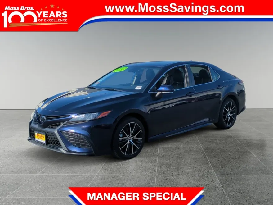 2022 Toyota Camry SE photo 1