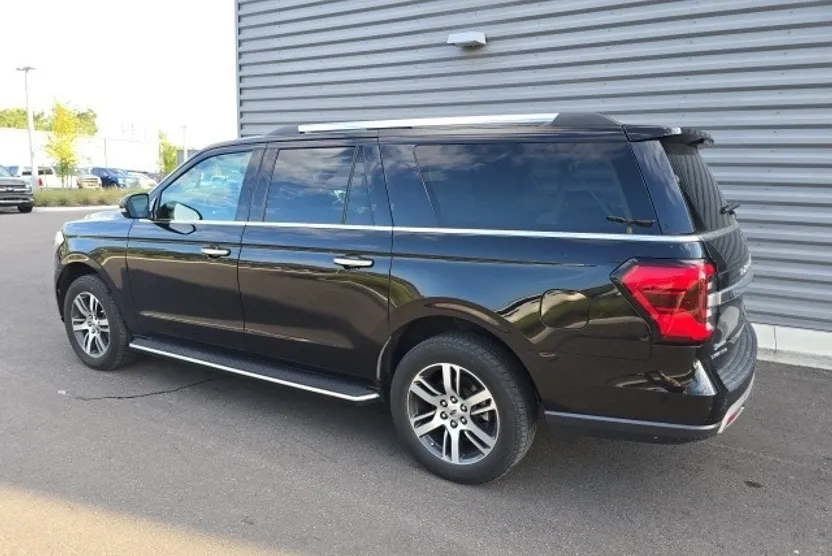 2022 Ford Expedition MAX Limited photo 1