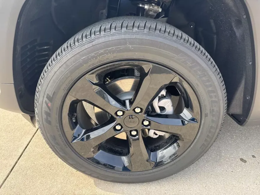 2025 Jeep Grand Cherokee Altitude X photo 1