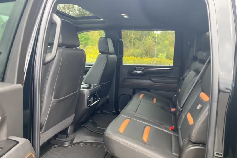 2025 Gmc Sierra HD AT4 photo 1