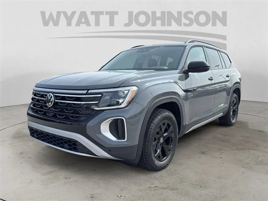 2025 Volkswagen Atlas Peak Edition SE photo 1