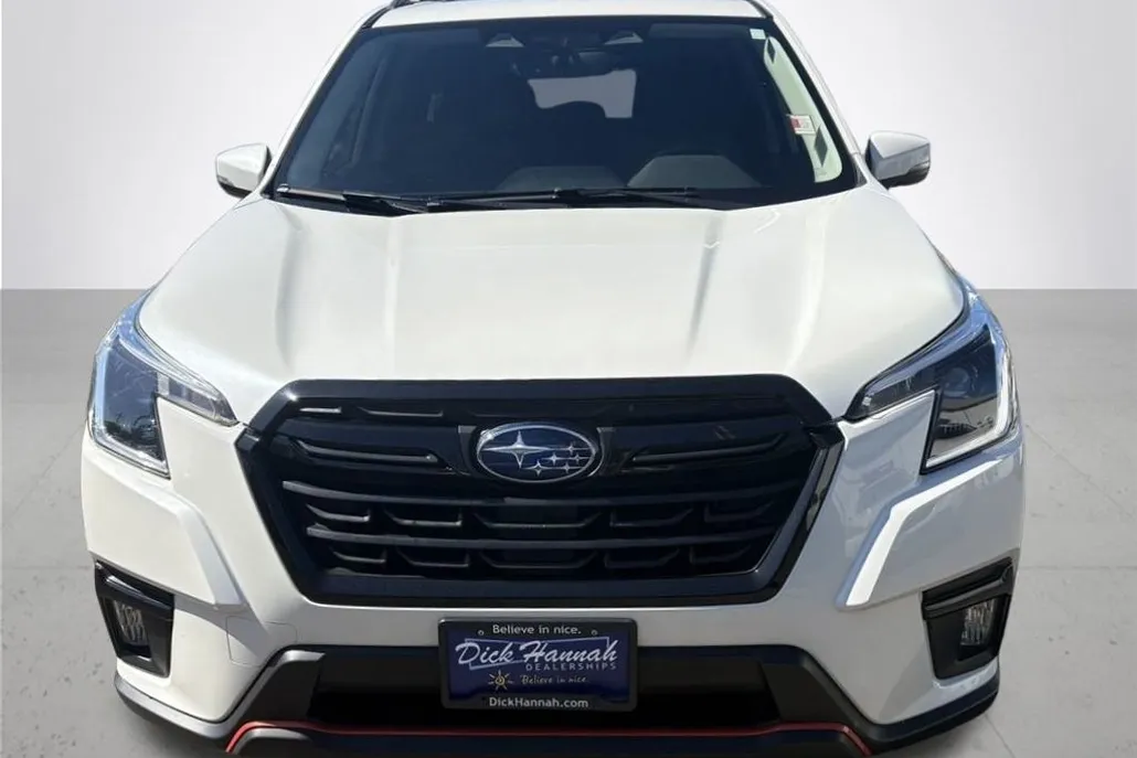 2022 Subaru Forester Sport photo 1