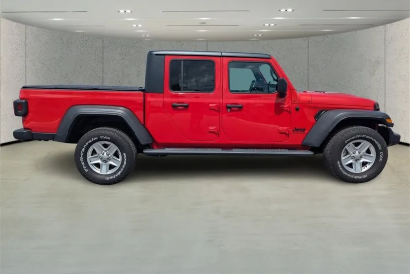 2020 Jeep Gladiator Sport S photo 1