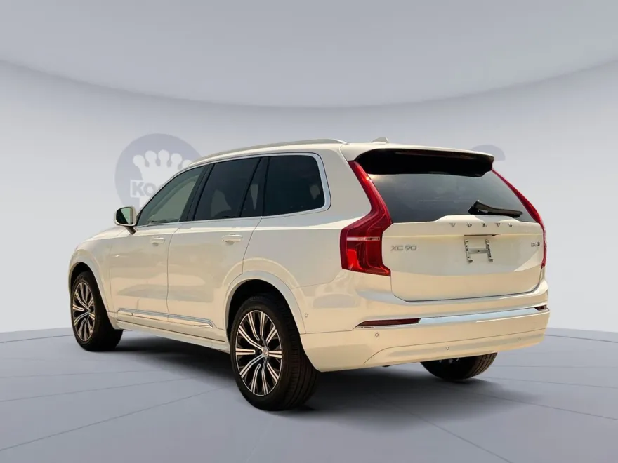 2024 Volvo XC90 Plus photo 1