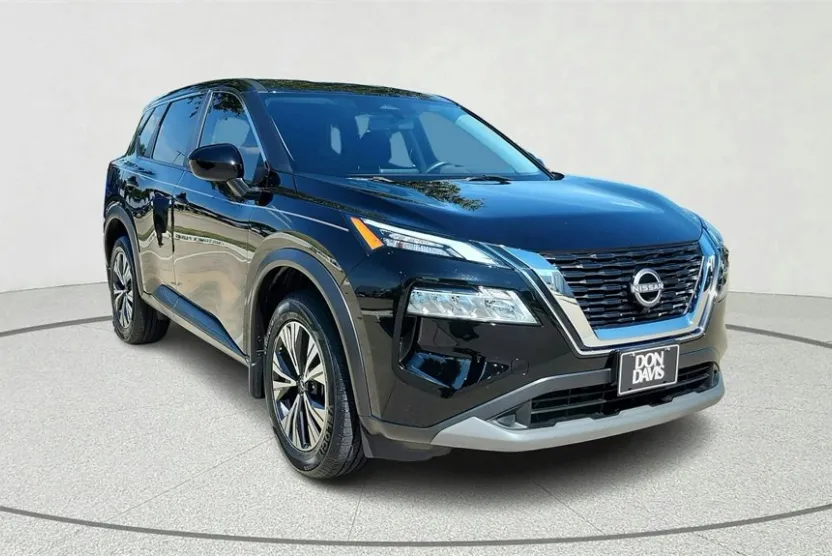 2023 Nissan Rogue SV photo 1
