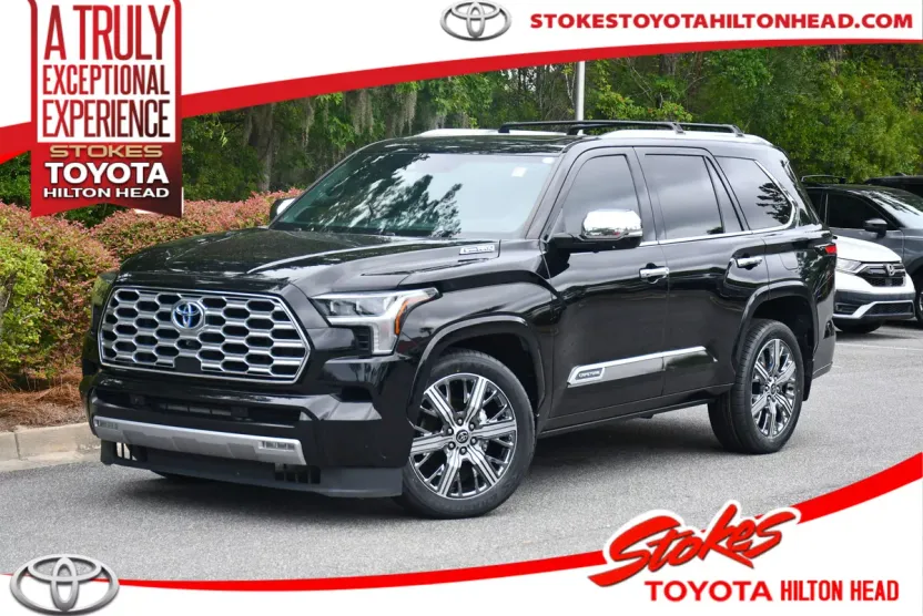 2023 Toyota Sequoia Platinum photo 1