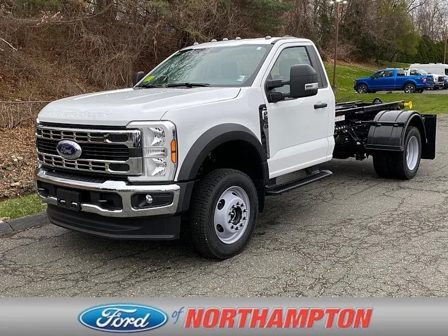 2025 Ford F-550 XL photo 1