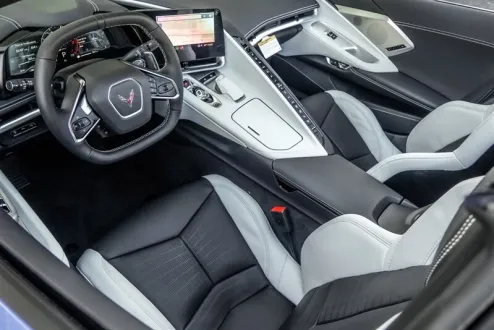 2023 Chevrolet Corvette Stingray photo 2