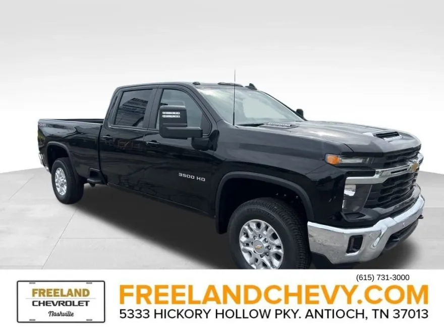 2025 Chevrolet Silverado 3500HD LT photo 1