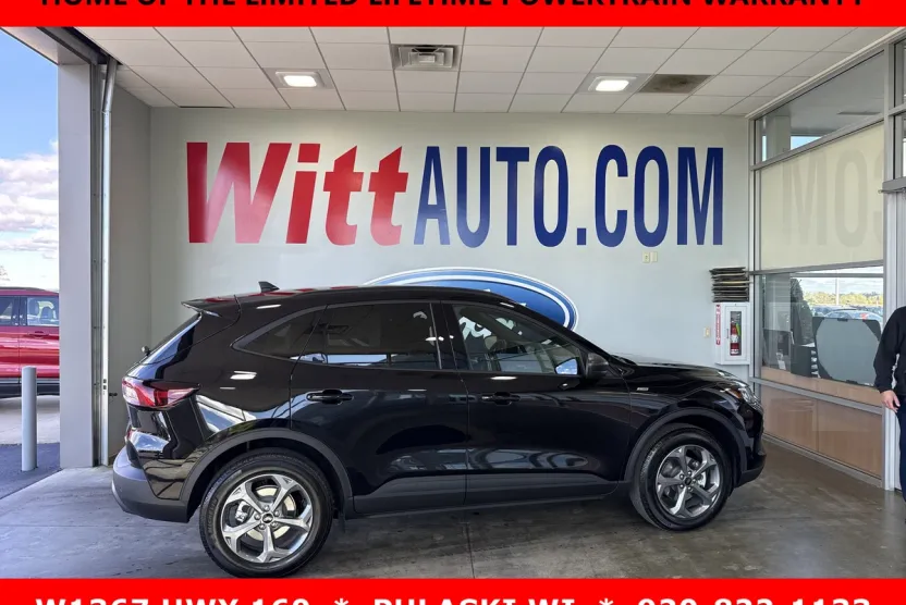 2026 Ford Escape ST-Line photo 1
