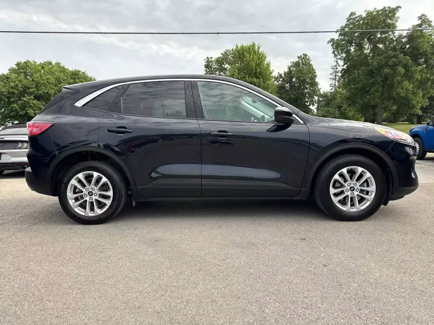 2021 Ford Escape SE photo 1