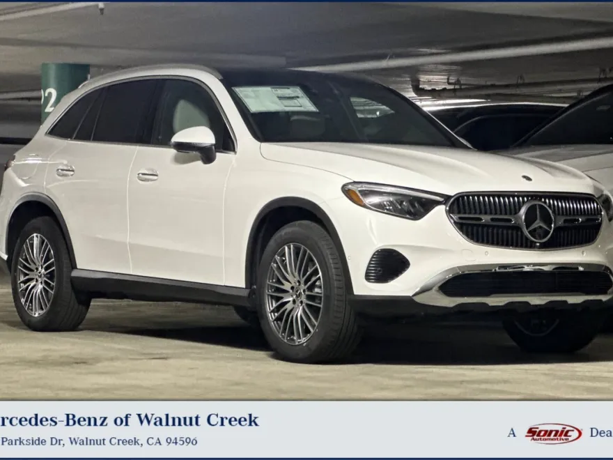 2026 Mercedes Benz GLC 300 4MATIC photo 1
