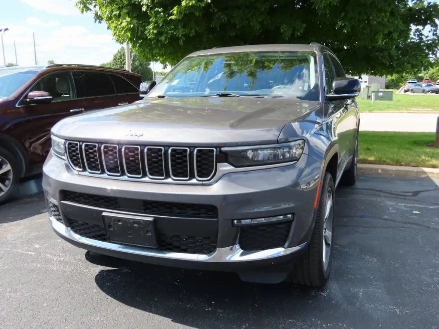 2022 Jeep Grand Cherokee Limited photo 1