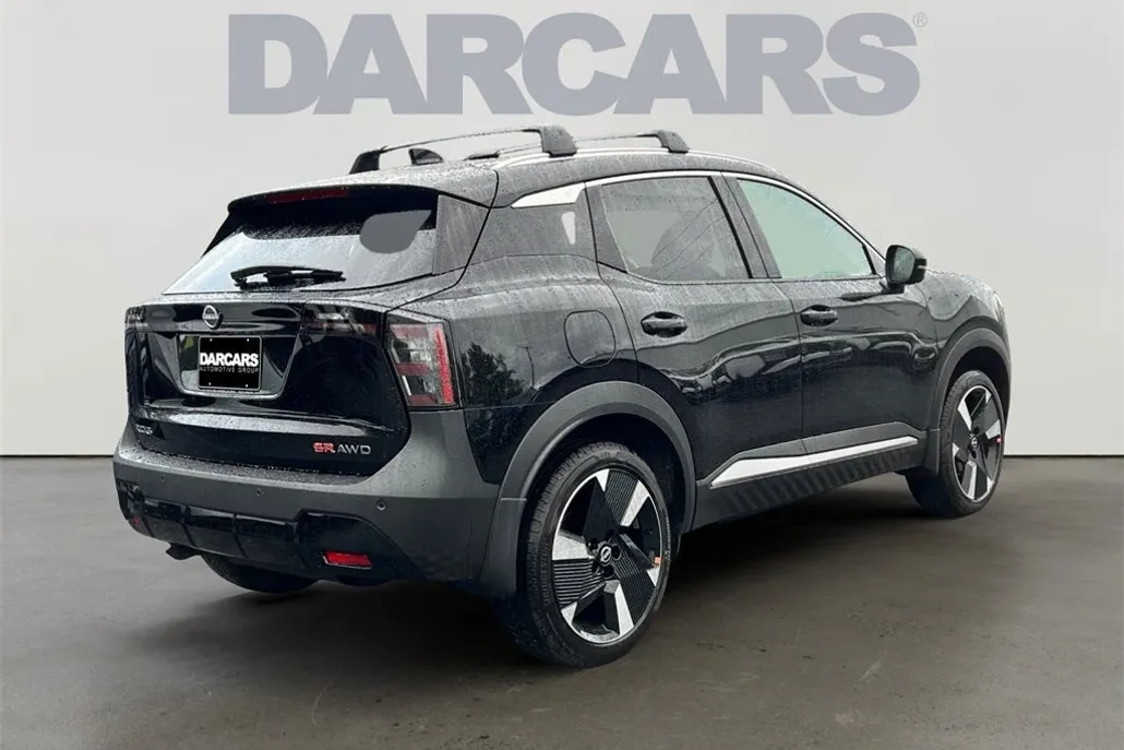 2026 Nissan Kicks SR photo 1