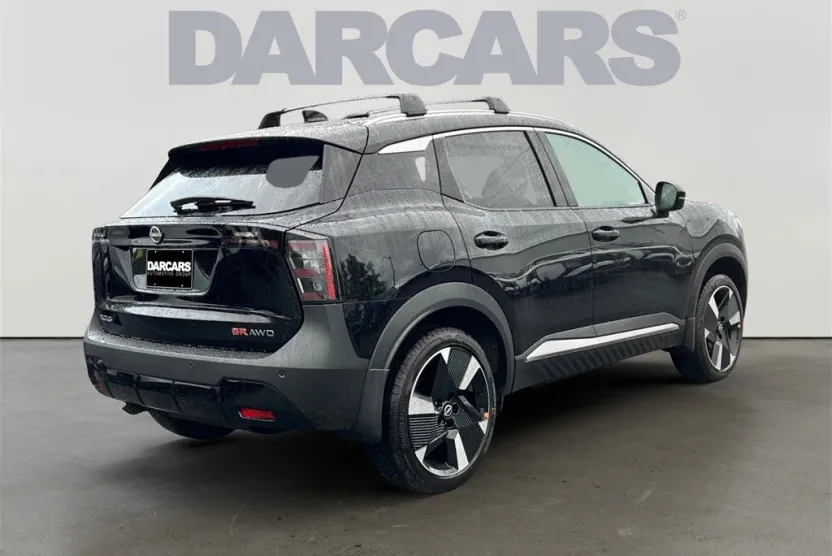 2026 Nissan Kicks SR photo 1
