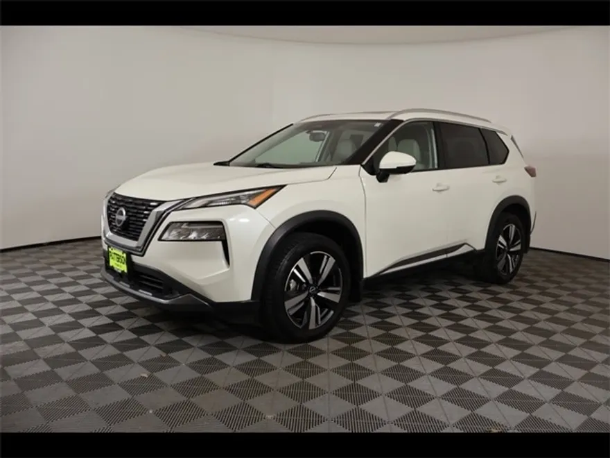2022 Nissan Rogue SL photo 1