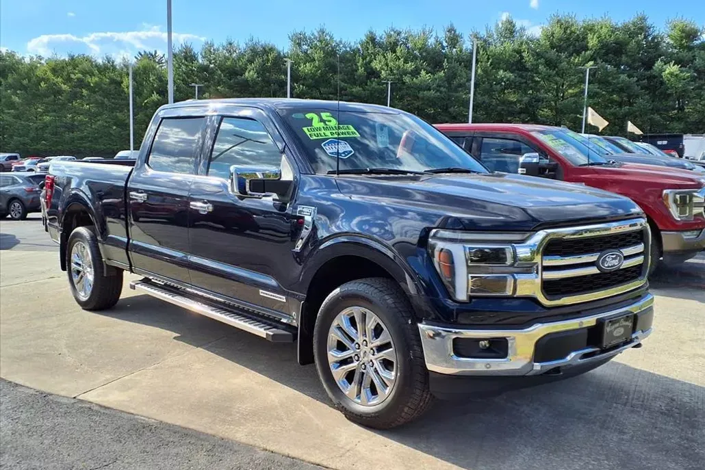 2025 Ford F-150 Lariat photo 1