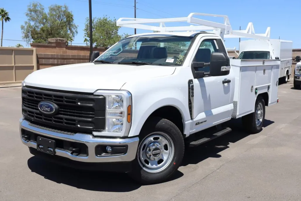 2025 Ford F-350 XL photo 1